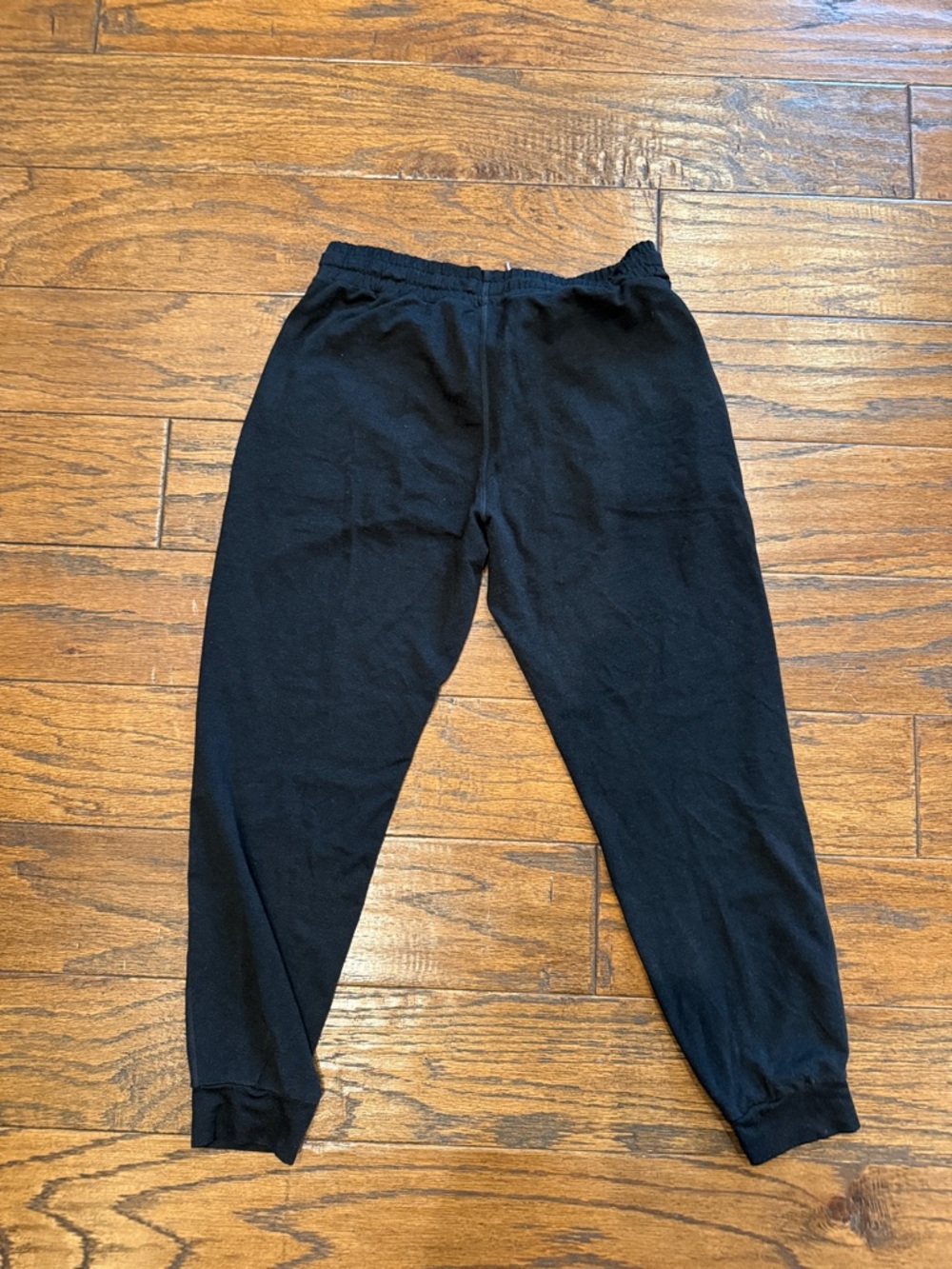 Vuori Black Performance Jogger with White Drawstring - Picture 4 of 6